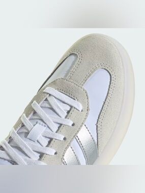 adidas NEW w/ 🏷️ TAG White Cream Suede & Leather Retro Sneakers, Women’s Sz 10.5